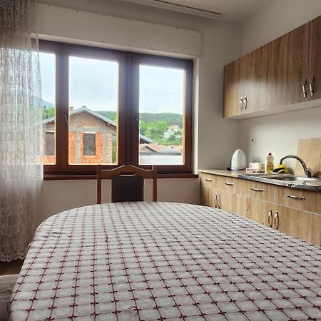 Lovely 1 Bedroom Within Walking Distance, Views Peć Exterior foto