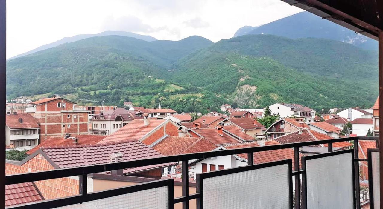 Lovely 1 Bedroom Within Walking Distance, Views Peć Exterior foto