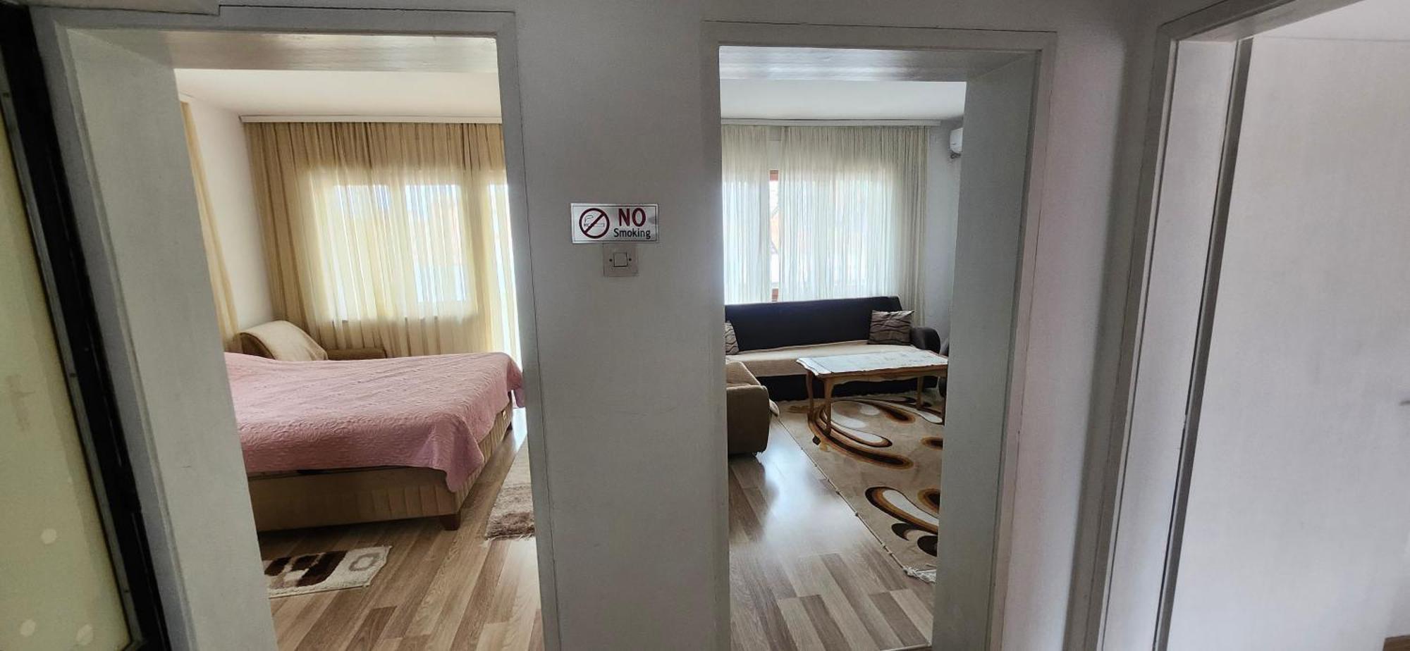 Lovely 1 Bedroom Within Walking Distance, Views Peć Exterior foto